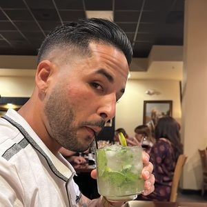 Meet your Posher, Enrique